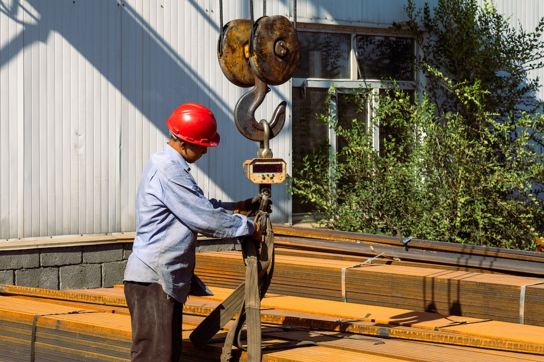 Crane Hook Inspection per ASME B30.10: Removal Criteria, NDT, and Field Checklist