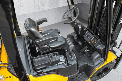 Hyundai Forklift - 5,000lbs Pneumatic Forklift - 25L-9A